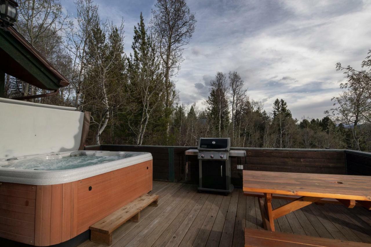 Alpine Recharge By Kabino Huge Views Hot Tub Garage Ps3 Wifi Loft 외부 사진